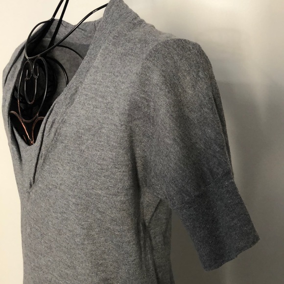 🤩Banana Republic Gray v-neck sweater Sz small - Picture 3 of 7